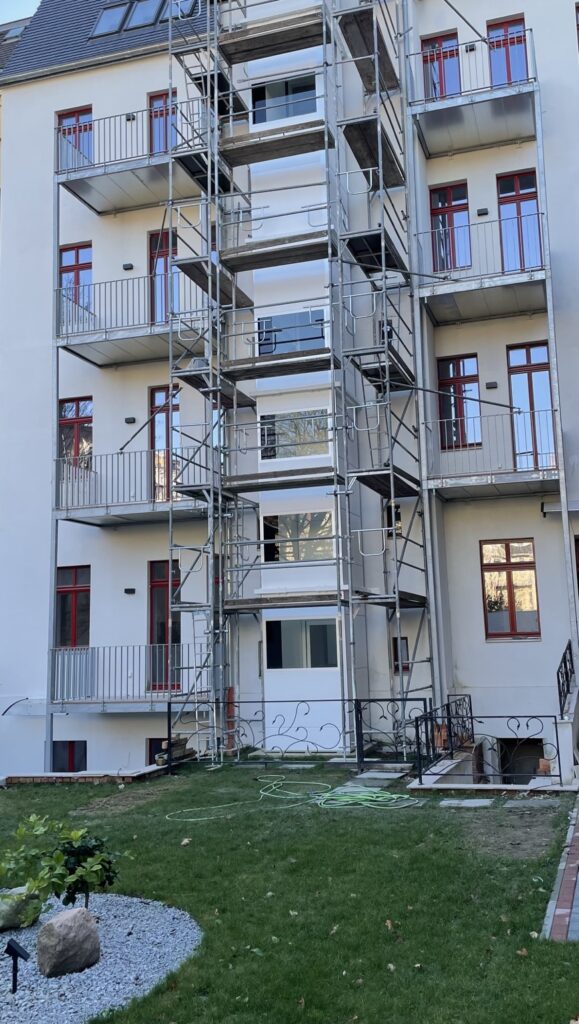 Ferienwohnungen in Görlitz mit neuem Aufzug, Balkonen und ruhigem Innenhof“