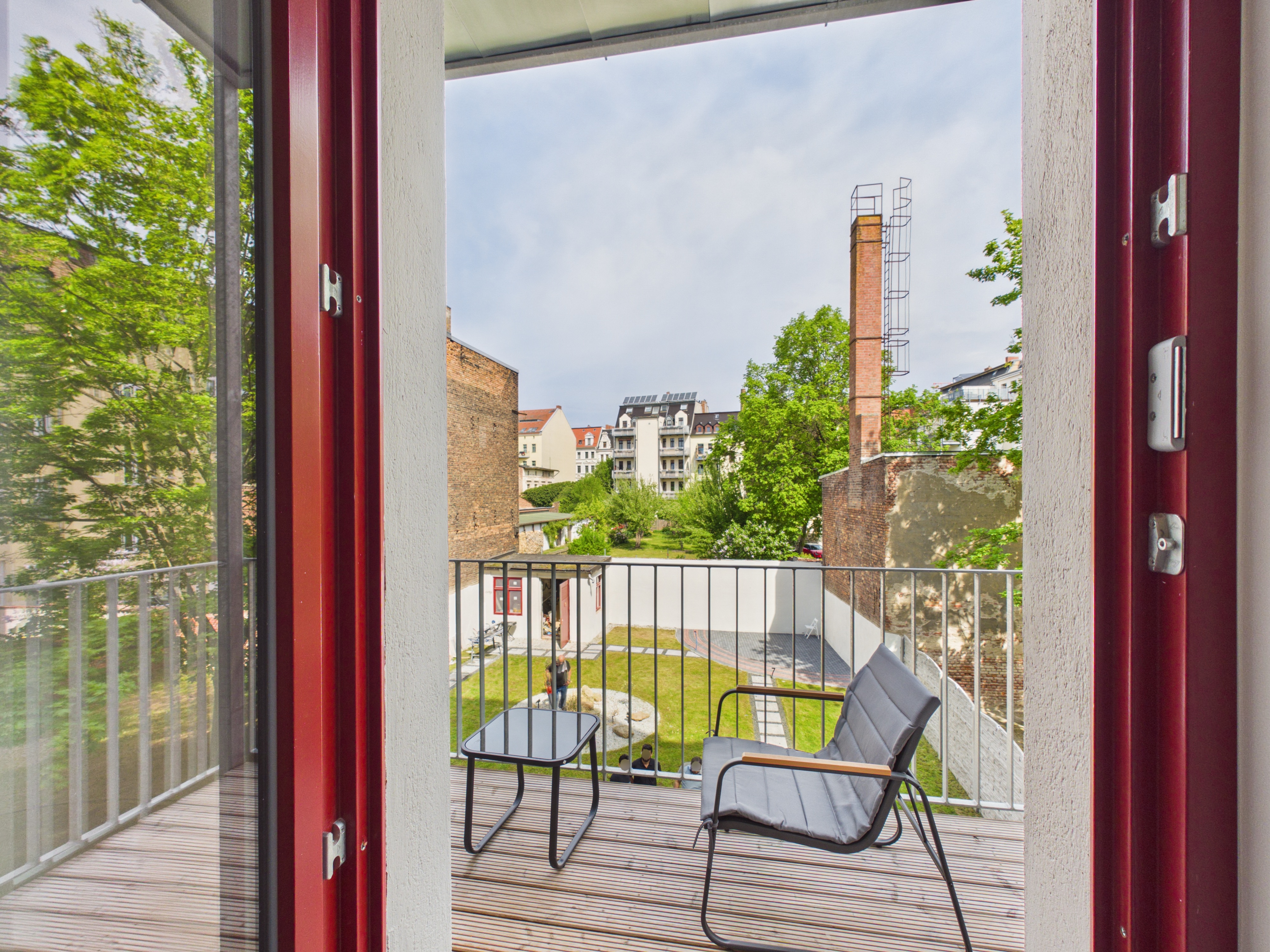 Balkon und ruhiger Gartenbereich der Ferienwohnungen LK38 in Görlitz