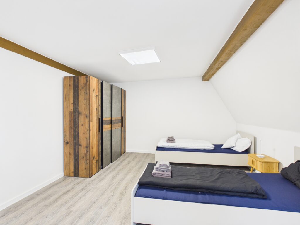 Sanierte Ferienwohnung 8 Personen